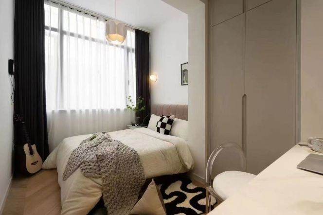 Historic building 1BR APT Jianguo Rd Hengshan Rd 7.6k