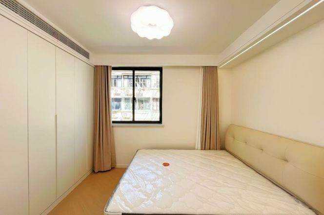 Zhongshan Park fully Furnished 1Br w. Central AC