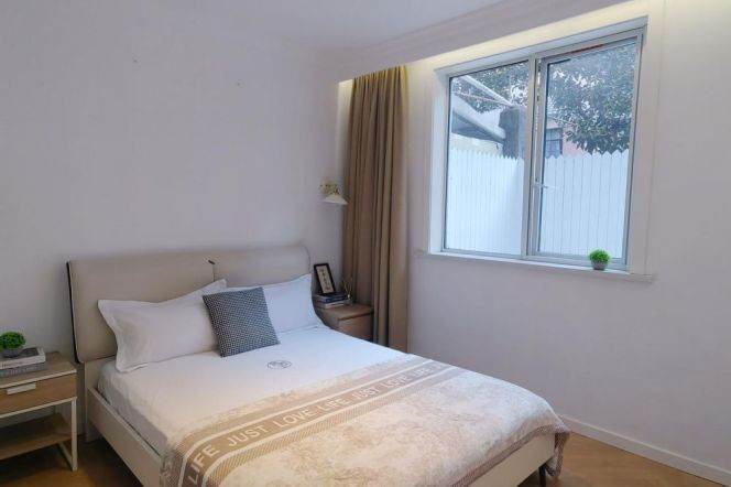 Modern 1 br with yard near JiaoTong University ,L10/11 