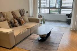 Jing 'an Temple, large 2-bedroom apartment, with an inner balcony and a small storage room