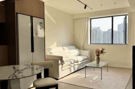 Spacious 2BR Apt +elevator +heating | West Nanjing rd | Suzhou River view 15.5K