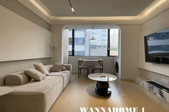 Spacious&Modern&Bright 2Bdrs 1Bath Apt+L13 West Nan Jing Rd +Nice View/Great Location