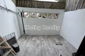 Spacious 1BR +yard wall heating Changshu Rd 9500