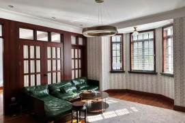 Historical Building 2br-2bath near Line 10/11 Jiaotong University St.