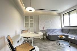 Bright Apt at SH Library