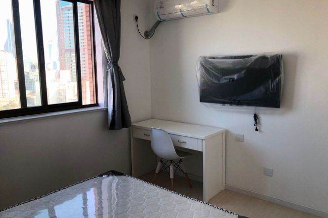 Master Bedroom with Beautiful View Privat Bathroom