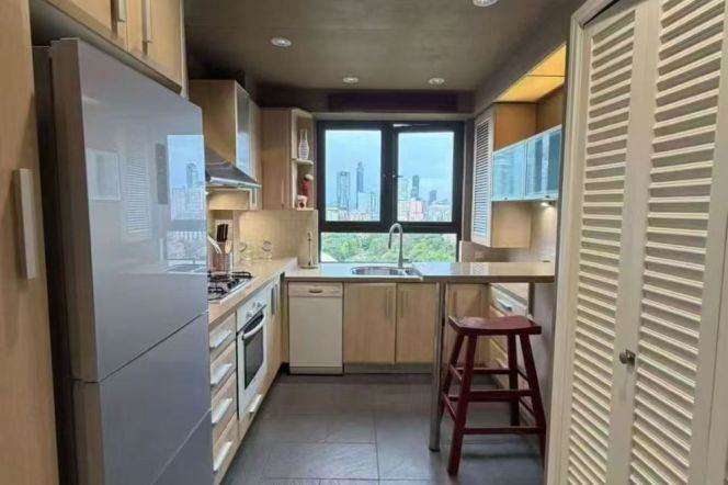 IAPM area-Great Value 2ba 1 ba 120sqm elevator- nice view- spacious livingroom- Yongjia Road