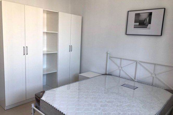 Master Bedroom with Beautiful View Privat Bathroom