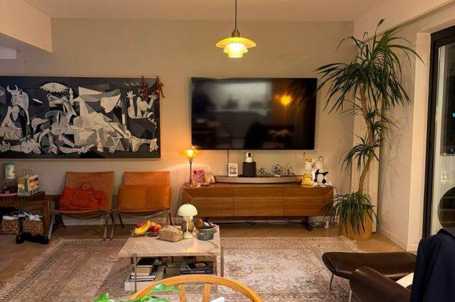 High rise 2brs&2baths with balcony near Jiashan Road