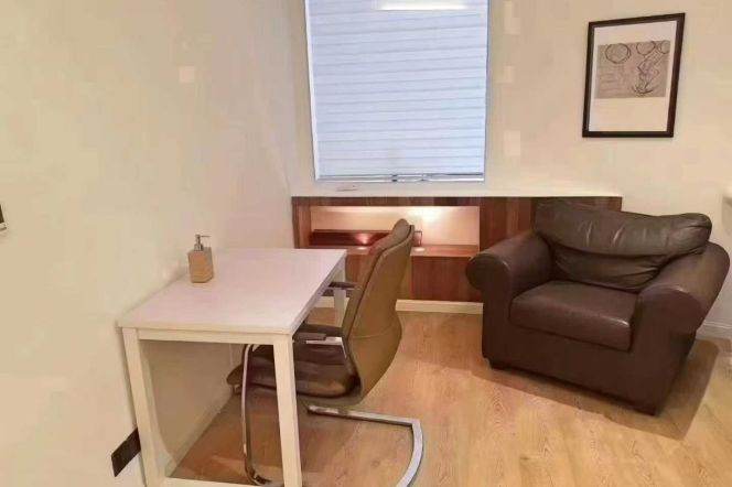 Changshu Rd Station Elevator 1+1Br Line1/7