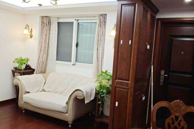 Super cozy / South facing/ 2BR elevator apt / Yueyang rd