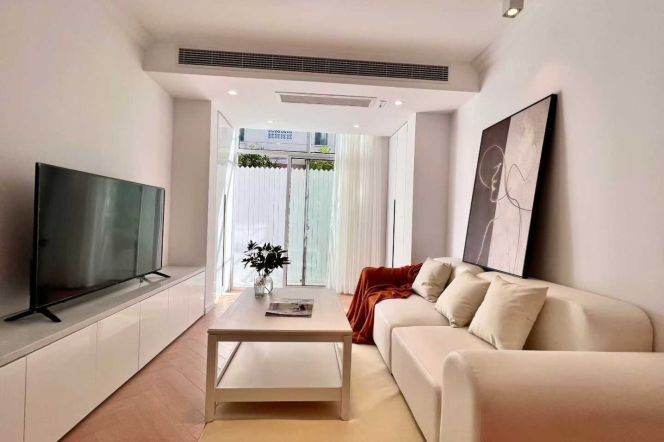 jiaotong uni 1BR/big living room/yard@L10/11