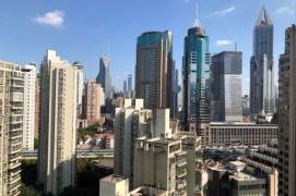 Master Bedroom with Beautiful View Privat Bathroom