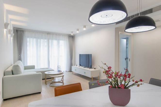 Morden 2brs with floor heating  in Xujiahui area