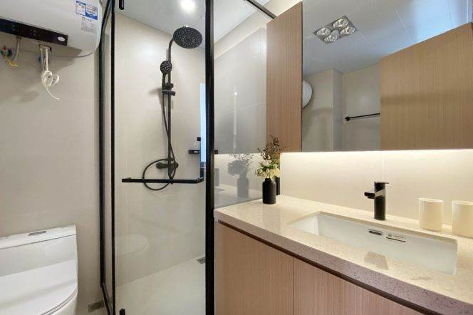 1br,SubwayL1,4 SH indoor stadium,1stop to Xujiahui ,Key，6.3k