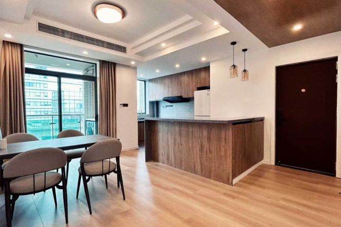 Sunlit 3BR 2BA Residence w/Balconies+River Views in South Bund