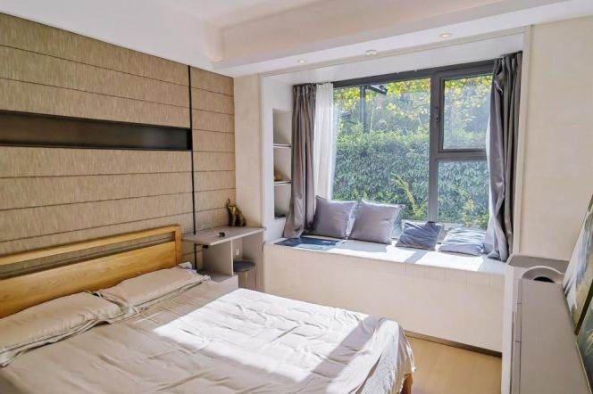 Modern & Warm 2+1 br with floor heating,easy to NYU Shanghai, L 6/8/11