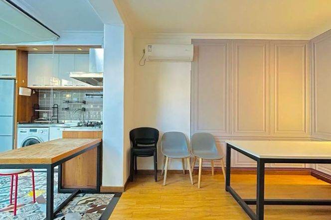 cozy 2brs+yard Nr Hengshan road M1