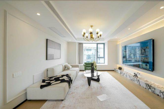 Brand new decoration 2brs with floor heating in Zhong Shan park