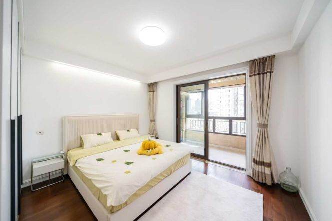 Shanghai Railway Station Elevator 3Br/2Bath Line1/3/4