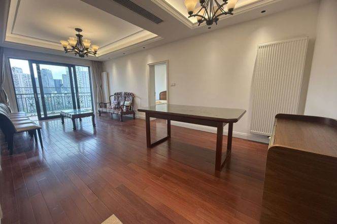  Quality 2br with Balcony at Changning &Parking  L3/4/10/11