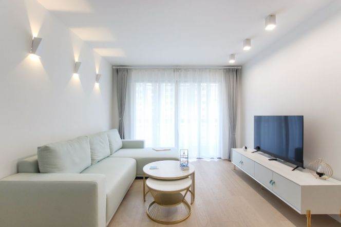 Morden 2brs with floor heating  in Xujiahui area