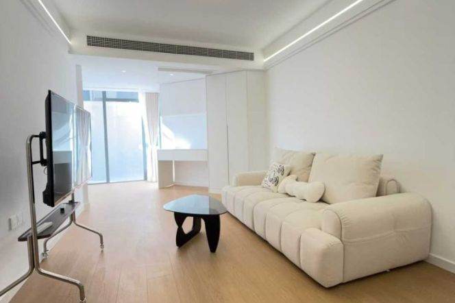 jiangsu rd 1BR/big yard@L2/11