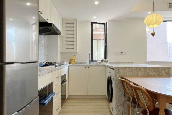 Awesome View+Spacious&Modern&Bright 2Bdrs-Facing-South 1Bath Apt+Large Closet+L14 Wu Ding Rd