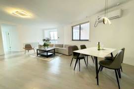 Hongqiao Rd Station Elevator 3Br/2Bath Line3/4/10