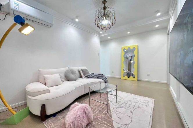 Pudong area/spacious 1br 2lr/big living room,Yuanshen rd@L14