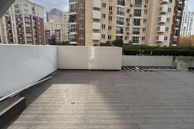 160 sqm 3 br Apt &floor heating &oven &huge terrace 23K