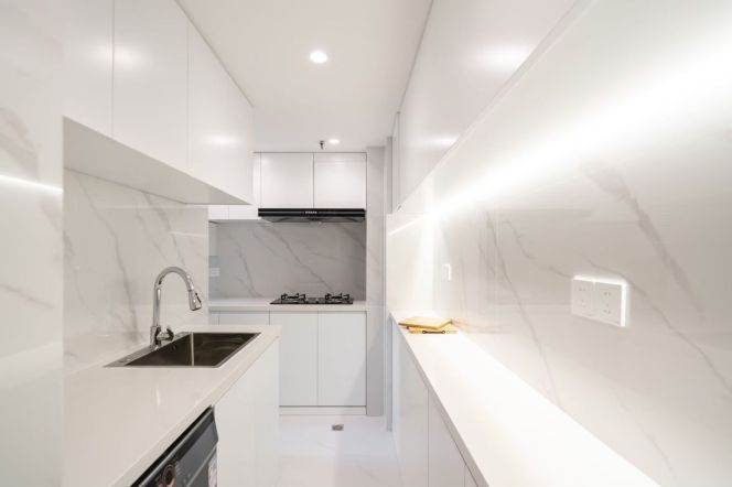 Modern 2BR with Oven & Heating | Hanzhong Road Metro