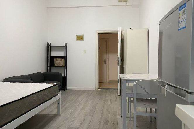 1Studio with elevator near line 3&4,Donghua and Jiao'tong Uni can long and  short lease