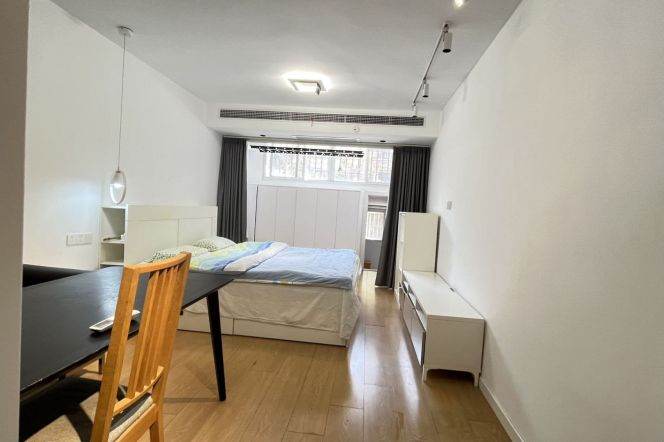 2 brs 7.5K +1 min to L7/L9 zhaojiabang rd station