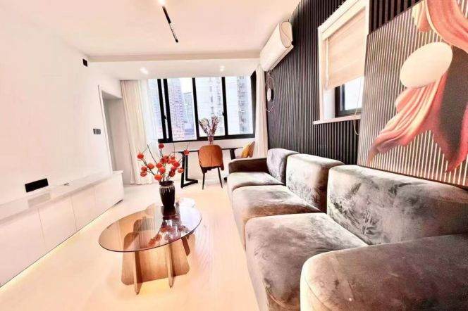 jiangsu rd station one bedroom
