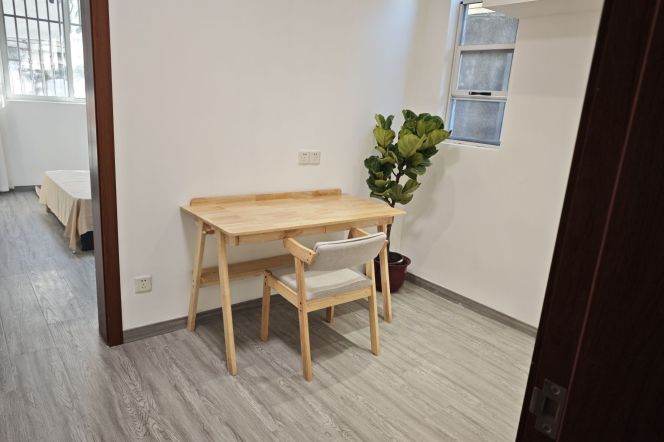 Lovely 1BR bright n cozy w storage near iapm