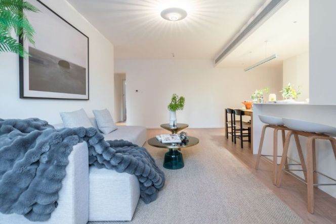 3BR 2BTH w/ Floor heating nr JiaShan RD M9/12