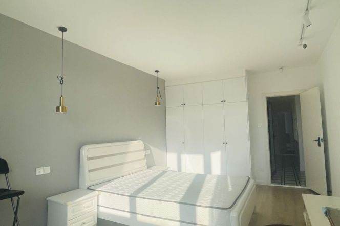 1 br near L7/L9 zhaojiabang rd station