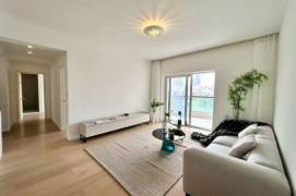 Morden 2brs with balcony and floor heating  in central Xuhui