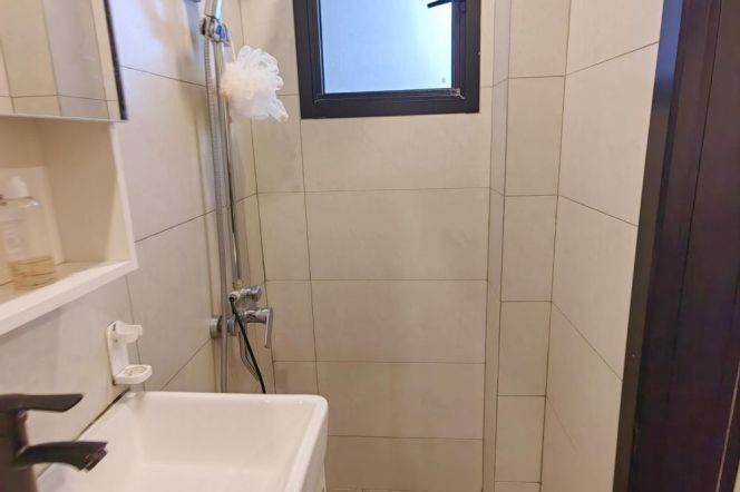 Good layout 1 br with green view in XuHui, L4/7 Dong'an Rd St. + L4/12 DaMuQiao Rd St.