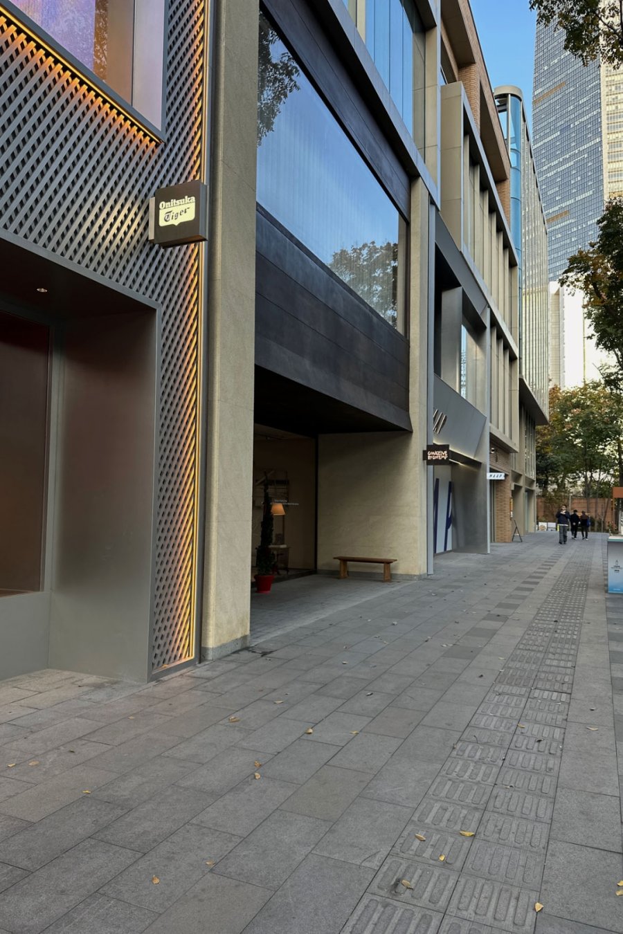 Checking out Yongyuan Lu, a Quiet Lifestyle & Design Street