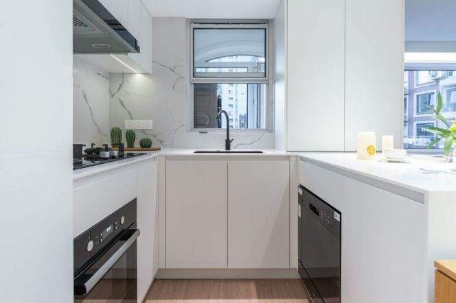 3BR 2BTH w/ Floor heating nr JiaShan RD M9/12