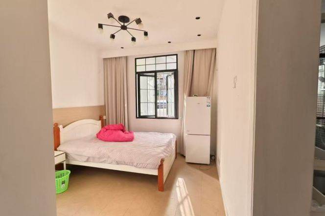Bright 1br@jiashan rd sta 5.3k