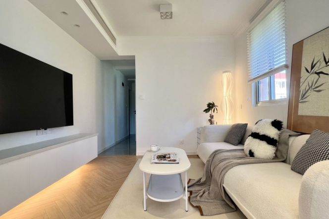 Hongqiao rd 1BR 1LR@L3/4/10,all bright room/central AC/brand furniture