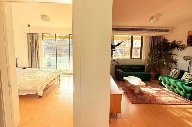 Modern 2+1brs/2baths & terrace/oven @Jiangsu Rd metro