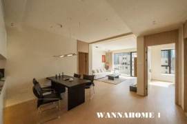 Awesome View+Bright&Spacious&Modern 2Bdrs 1Bath+Huge Balcony+W Nanjing Rd+Nice Compound