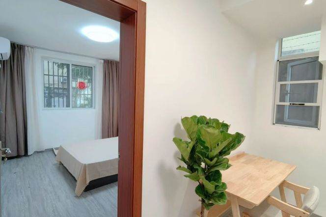 Lovely 1BR bright n cozy w storage near iapm