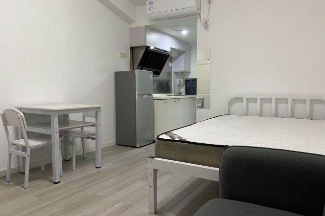 1Studio with elevator near line 3&4,Donghua and Jiao'tong Uni can long and  short lease