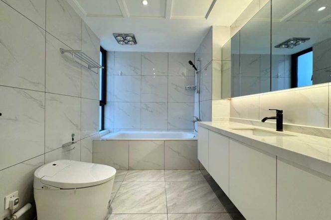 2BR 2BTH w/ Balcony nr HanZhong RD 