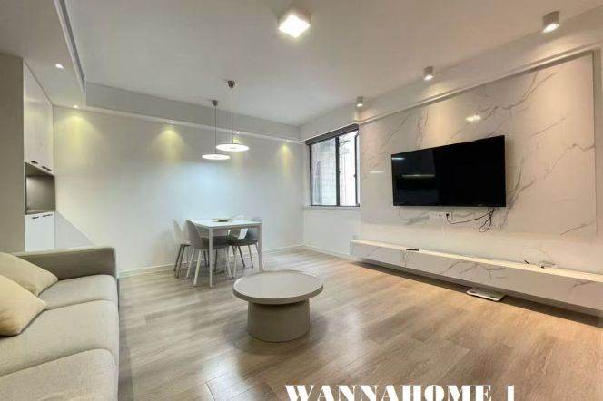Spacious&Modern&Really Bright 2Bdrs 1Bath Apt+Zhong Shan Park+Awesome View